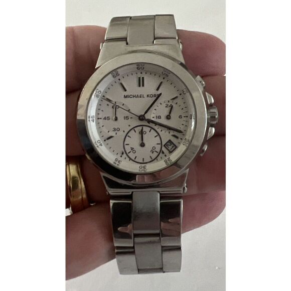 Michael Kors MK-5221 Chronograph Date Stainless Steel Watch New Battery - Picture 2 of 7